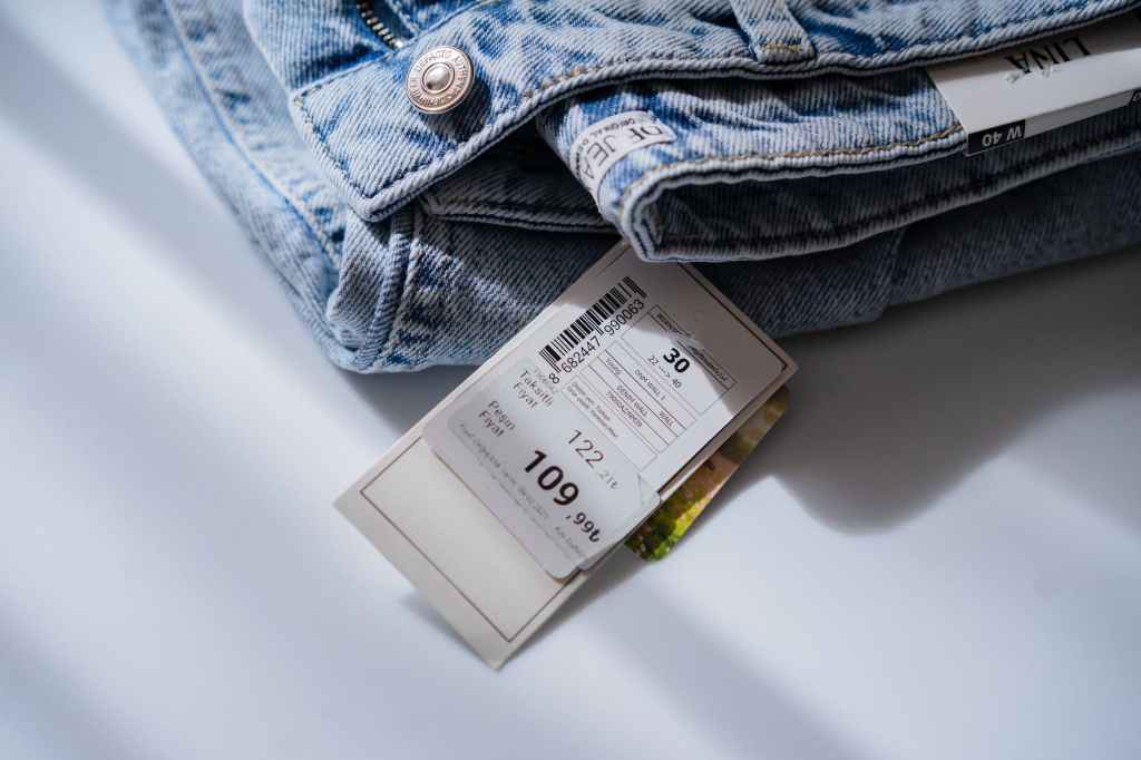 The Psychology Behind Custom Fabric Clothing Labels